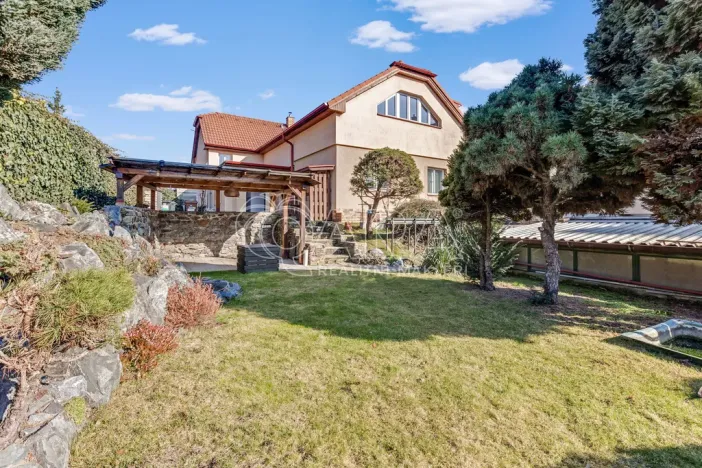 Prodej rodinného domu, Průhonice, Školní, 200 m2