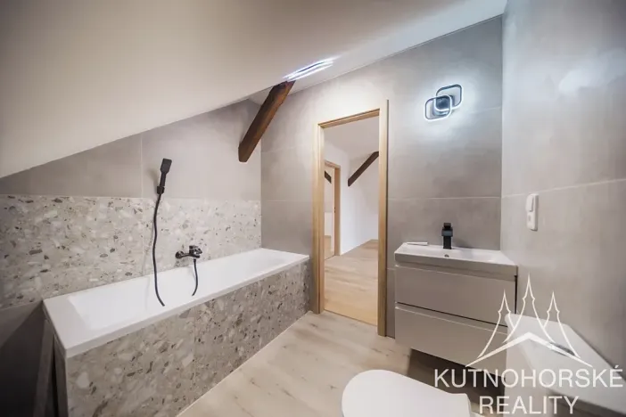 Prodej rodinného domu, Červené Pečky, Husova, 177 m2