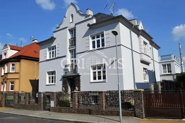 Pronájem bytu 4+1, Chomutov, Holečkova, 135 m2