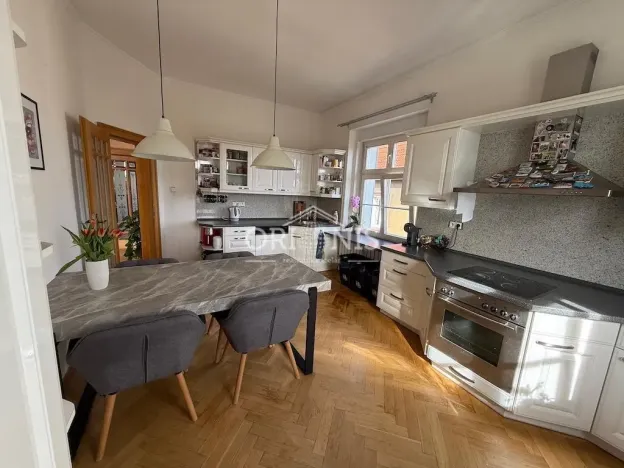 Pronájem bytu 4+1, Chomutov, Holečkova, 135 m2