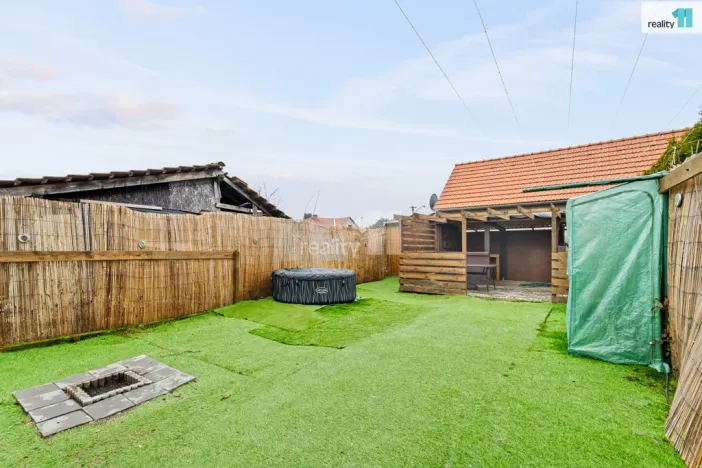 Prodej bytu 3+1, Veltruby, Bytovky, 88 m2