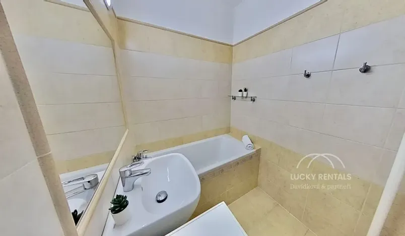 Pronájem bytu 3+kk, Kamenice, Sídliště II, 78 m2