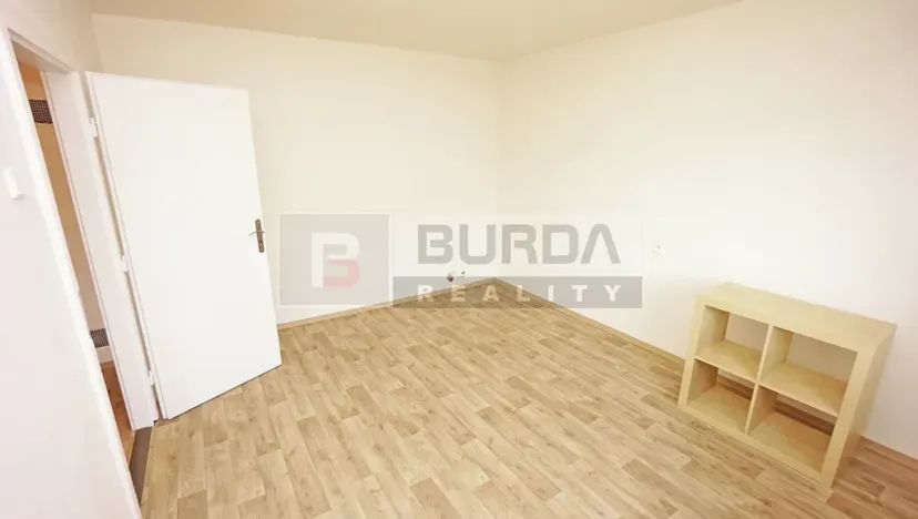 Pronájem bytu 1+1, Neratovice, 27 m2