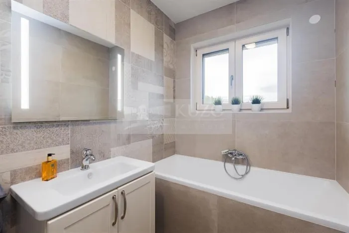 Prodej rodinného domu, Kněžmost - Koprník, Koprník, 152 m2