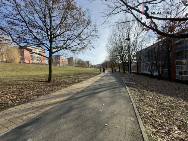 Pronájem bytu 2+kk, Zlín, Voženílkova, 49 m2