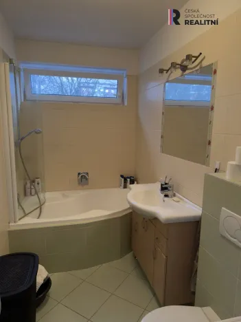 Pronájem bytu 2+kk, Zlín, Voženílkova, 49 m2