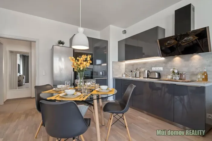 Pronájem bytu 2+kk, Praha - Hloubětín, Laponská, 49 m2