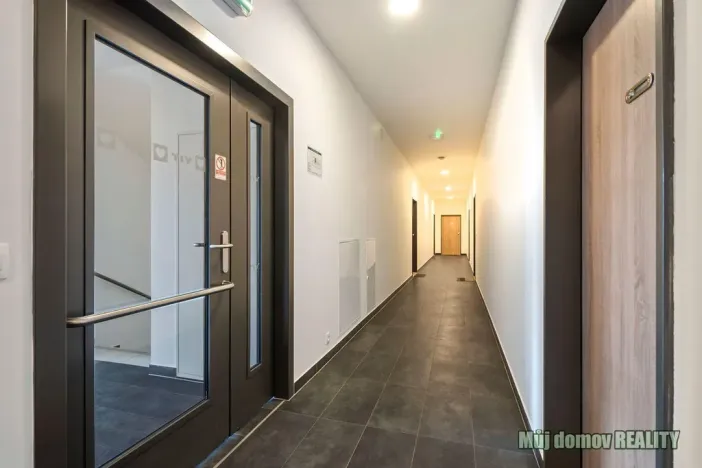 Pronájem bytu 2+kk, Praha - Hloubětín, Laponská, 49 m2