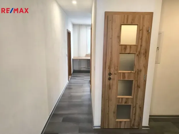 Pronájem bytu 2+1, Karlovy Vary - Drahovice, Gagarinova, 62 m2