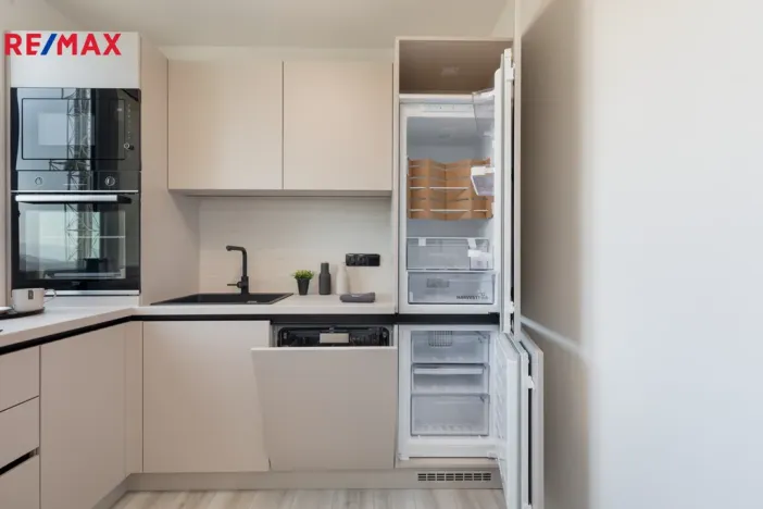 Prodej bytu 3+1, Meziboří, J. A. Komenského, 67 m2