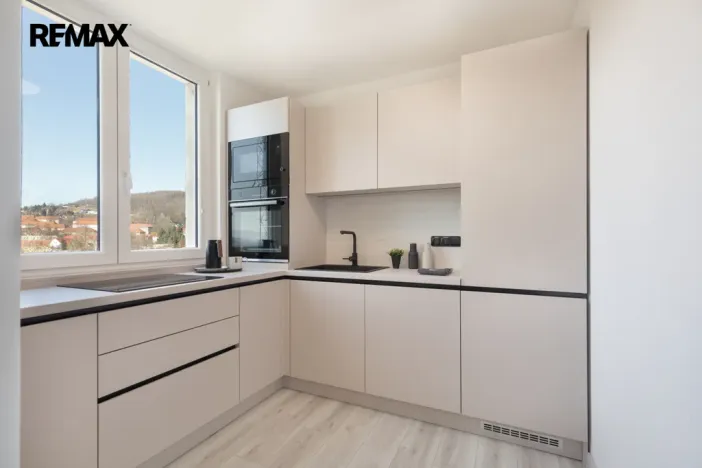 Prodej bytu 3+1, Meziboří, J. A. Komenského, 67 m2