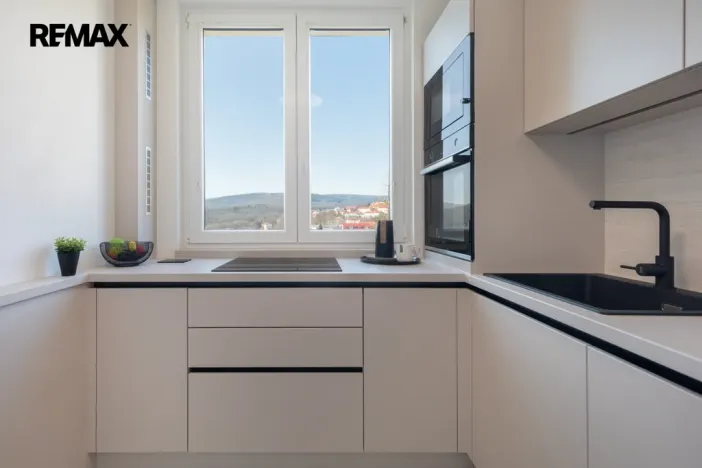 Prodej bytu 3+1, Meziboří, J. A. Komenského, 67 m2