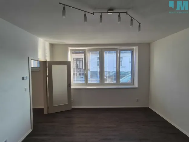 Pronájem bytu 1+kk, Třebíč, Úvoz, 30 m2