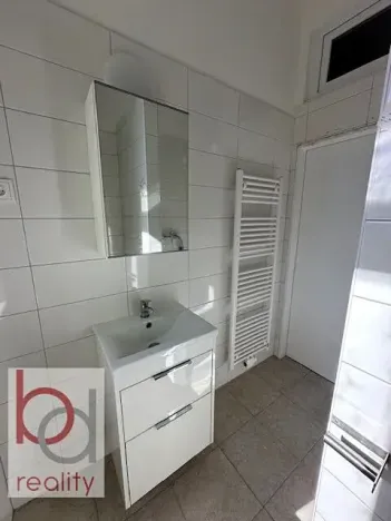 Pronájem bytu 1+kk, České Budějovice, Matice školské, 20 m2