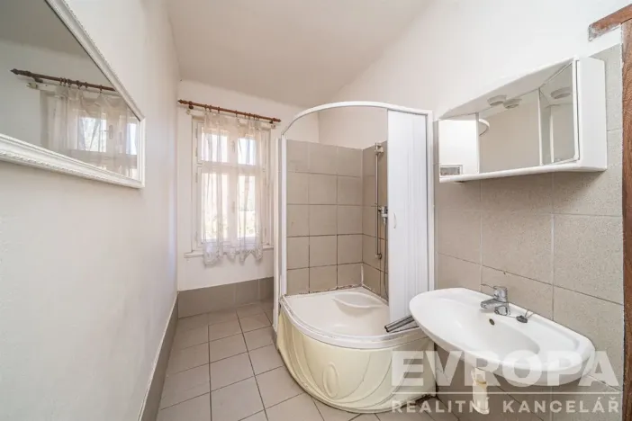 Prodej obchodního prostoru, Vrchlabí, Pražská, 265 m2