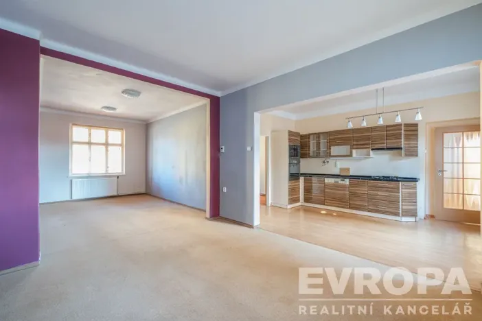 Prodej komerční nemovitosti, Vrchlabí, Pražská, 1523 m2