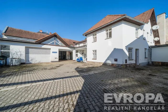 Prodej komerční nemovitosti, Vrchlabí, Pražská, 1800 m2