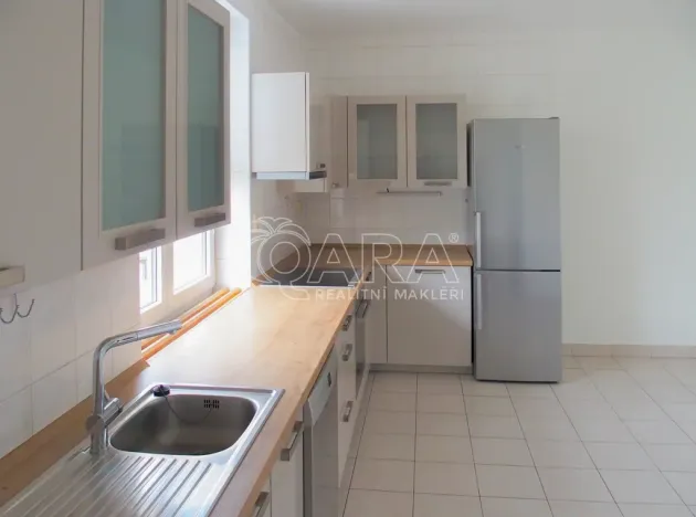 Pronájem rodinného domu, Hluboká nad Vltavou, Janáčkova, 200 m2