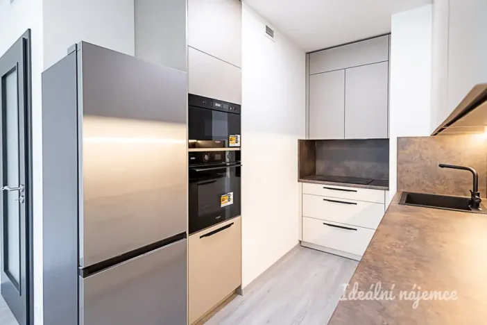 Pronájem bytu 2+kk, Praha - Hloubětín, Poděbradská, 55 m2