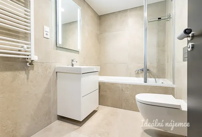 Pronájem bytu 2+kk, Praha - Hloubětín, Poděbradská, 55 m2