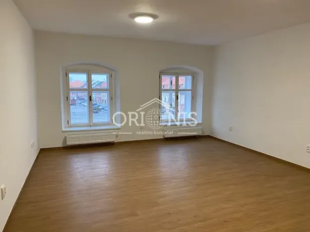 Pronájem bytu 2+kk, Kadaň, Mírové náměstí, 63 m2