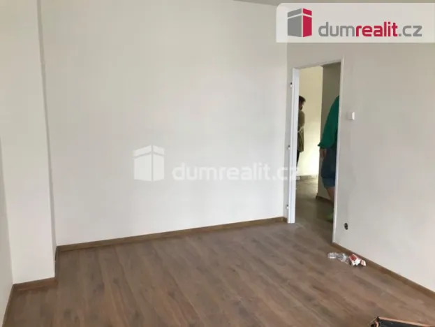 Pronájem bytu 1+kk, Praha - Černý Most, Generála Janouška, 17 m2