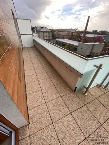 Pronájem bytu 2+kk, Olomouc, Třída Jiřího Pelikána, 60 m2