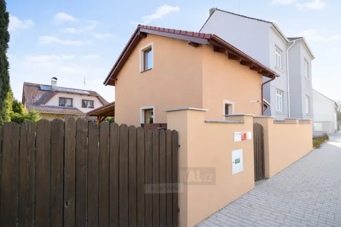 Pronájem rodinného domu, České Budějovice - České Budějovice 2, Husova tř., 52 m2