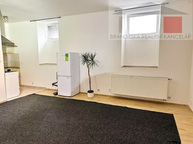 Pronájem bytu 1+kk, Praha - Vysočany, Na břehu, 37 m2