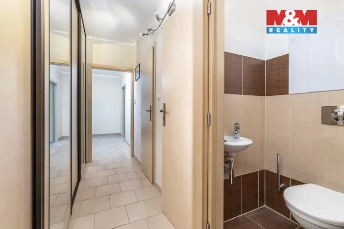 Prodej bytu 2+1, Pardubice - Studánka, Luďka Matury, 74 m2