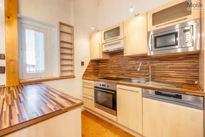 Prodej rodinného domu, Dubí - Běhánky, Palackého, 182 m2