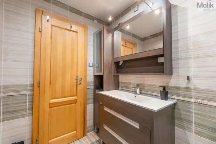 Prodej rodinného domu, Dubí - Běhánky, Palackého, 182 m2