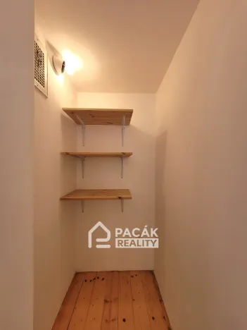 Pronájem bytu 3+1, Prostějov, nám. Padlých hrdinů, 84 m2