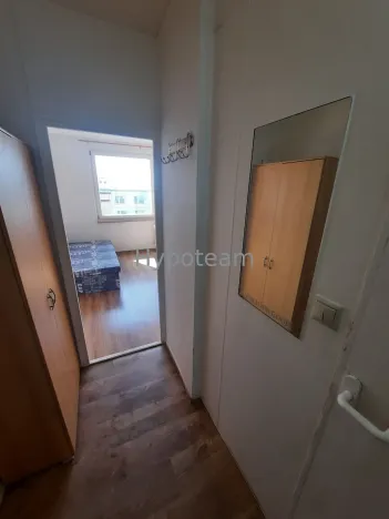 Pronájem bytu 1+kk, Ústí nad Labem - Ústí nad Labem-centrum, SNP, 20 m2