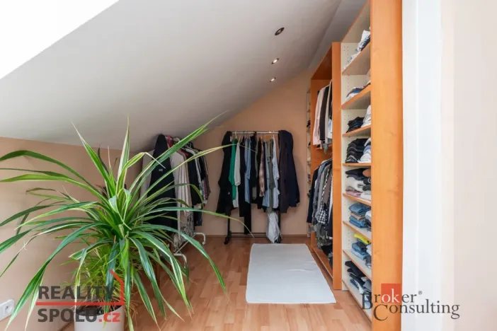 Prodej rodinného domu, Malonty - Jaroměř, 200 m2