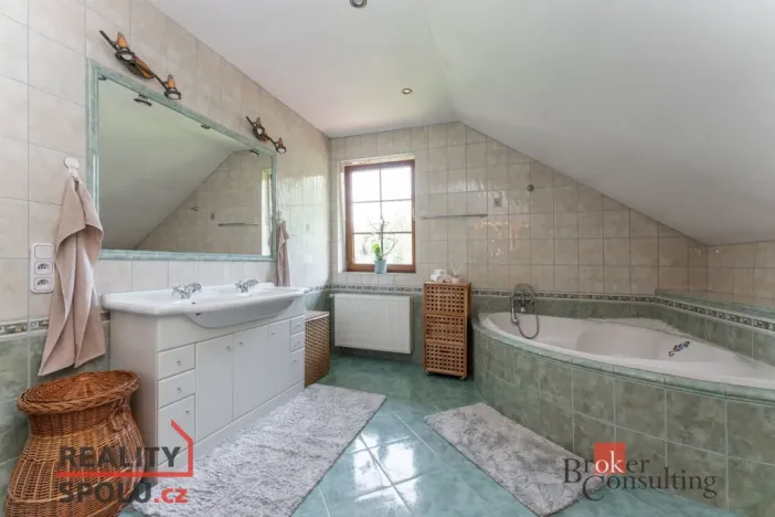 Prodej rodinného domu, Malonty - Jaroměř, 200 m2