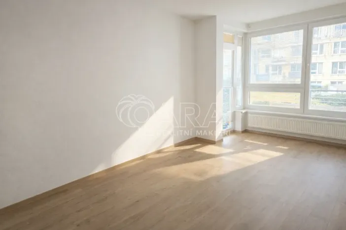 Pronájem bytu 2+kk, Praha - Vysočany, Pod Harfou, 52 m2