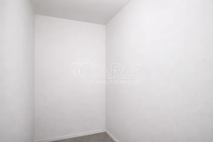 Pronájem bytu 2+kk, Praha - Vysočany, Pod Harfou, 52 m2