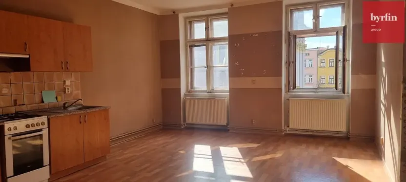 Pronájem bytu 2+kk, Opava, Dolní náměstí, 84 m2