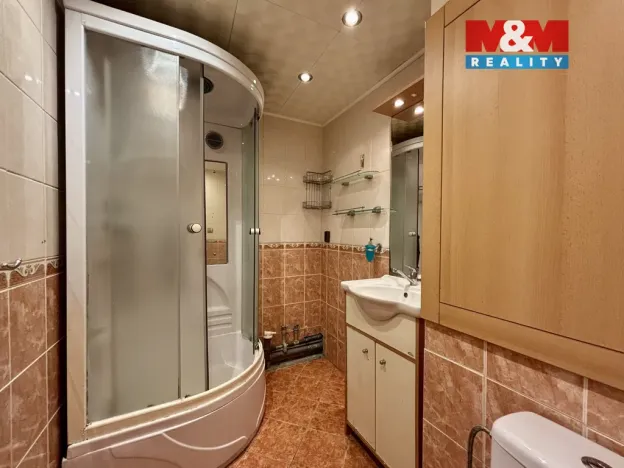 Prodej bytu 2+1, Chomutov, Dřínovská, 61 m2