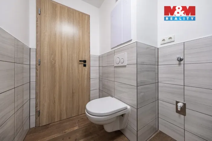 Prodej bytu 4+1, Volary, Sídl. Míru, 80 m2