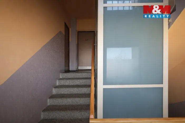 Prodej bytu 1+1, Karlovy Vary - Stará Role, Školní, 35 m2