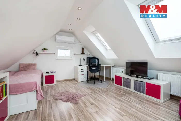 Prodej rodinného domu, Sokoleč, Švestková, 184 m2