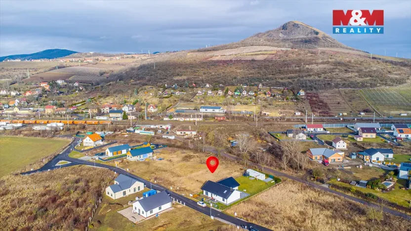 Prodej pozemku pro bydlení, Píšťany, 1098 m2