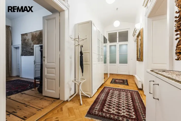 Pronájem kanceláře, Praha - Nové Město, Na Zderaze, 180 m2