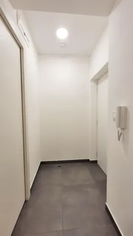 Pronájem bytu 1+kk, Praha - Strašnice, Strančická, 22 m2