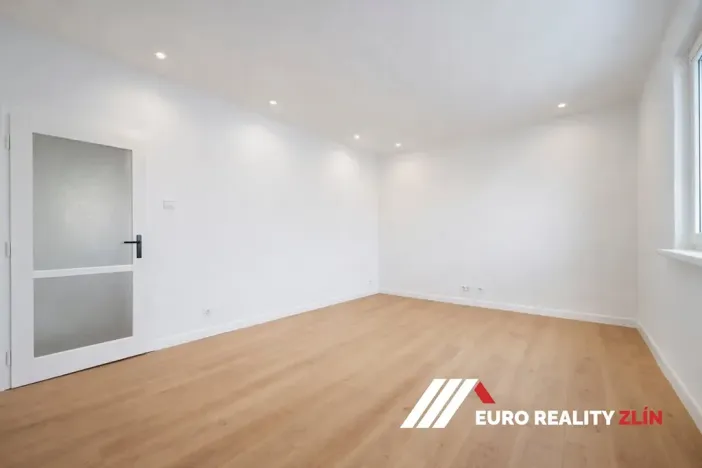 Prodej bytu 2+1, Zlín, Benešovo nábřeží, 56 m2