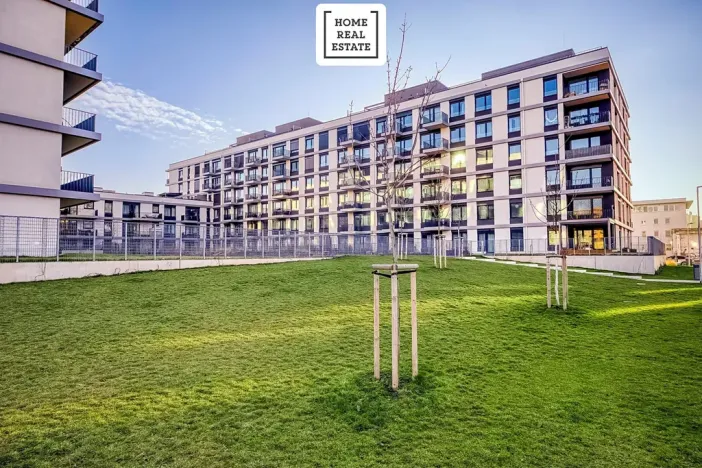 Pronájem bytu 2+kk, Praha - Vysočany, Kolbenova, 55 m2