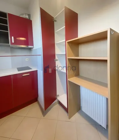 Pronájem bytu 1+kk, Praha, Nademlejnská, 35 m2