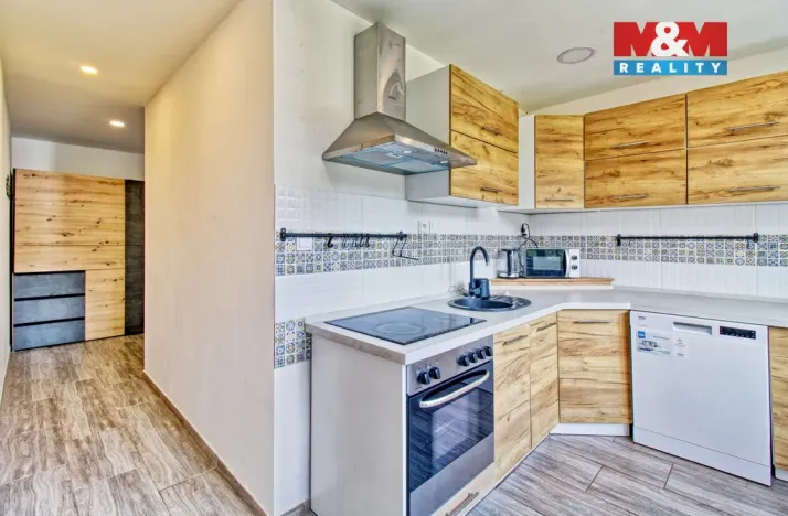 Prodej bytu 2+1, Chomutov, Borová, 60 m2